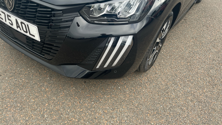 Peugeot 208 1.2 PureTech 100 Allure 5dr Petrol Hatchback